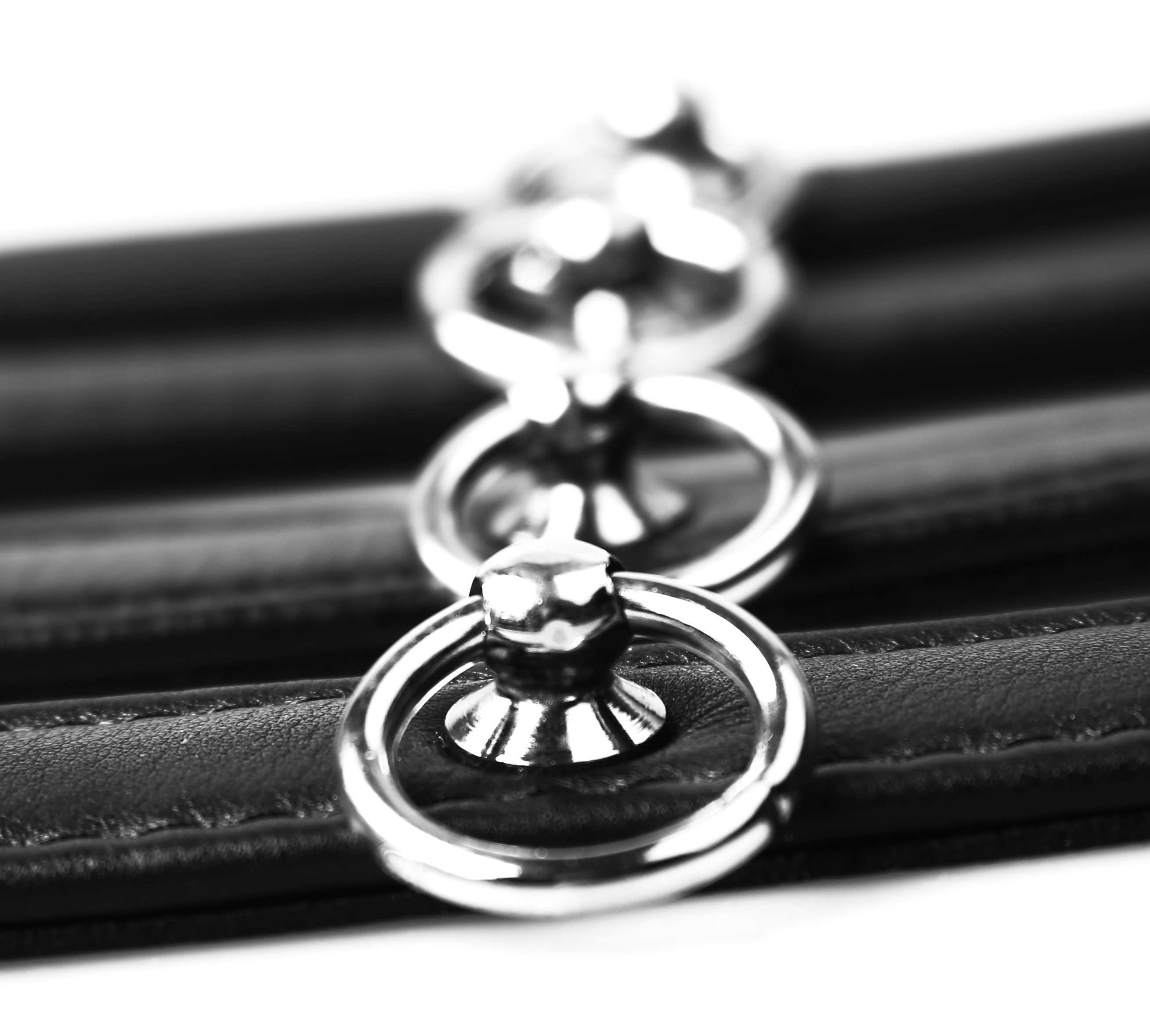 Chocker - Halsband der O in Schwarz - echt Leder