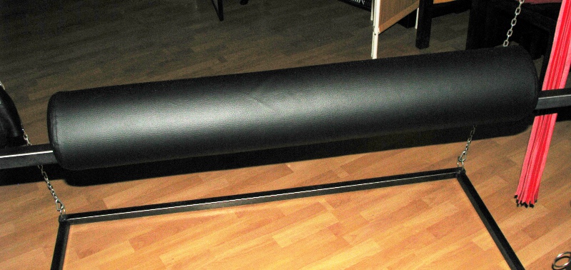 BDSM MÖBEL - Zubehoer Bondagerahmen - Spankrolle