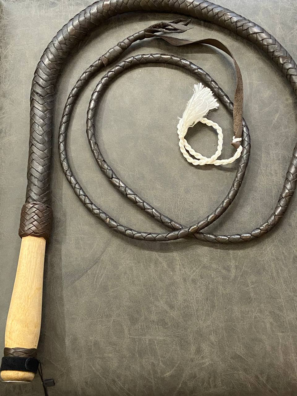 Deko-Bullwhip