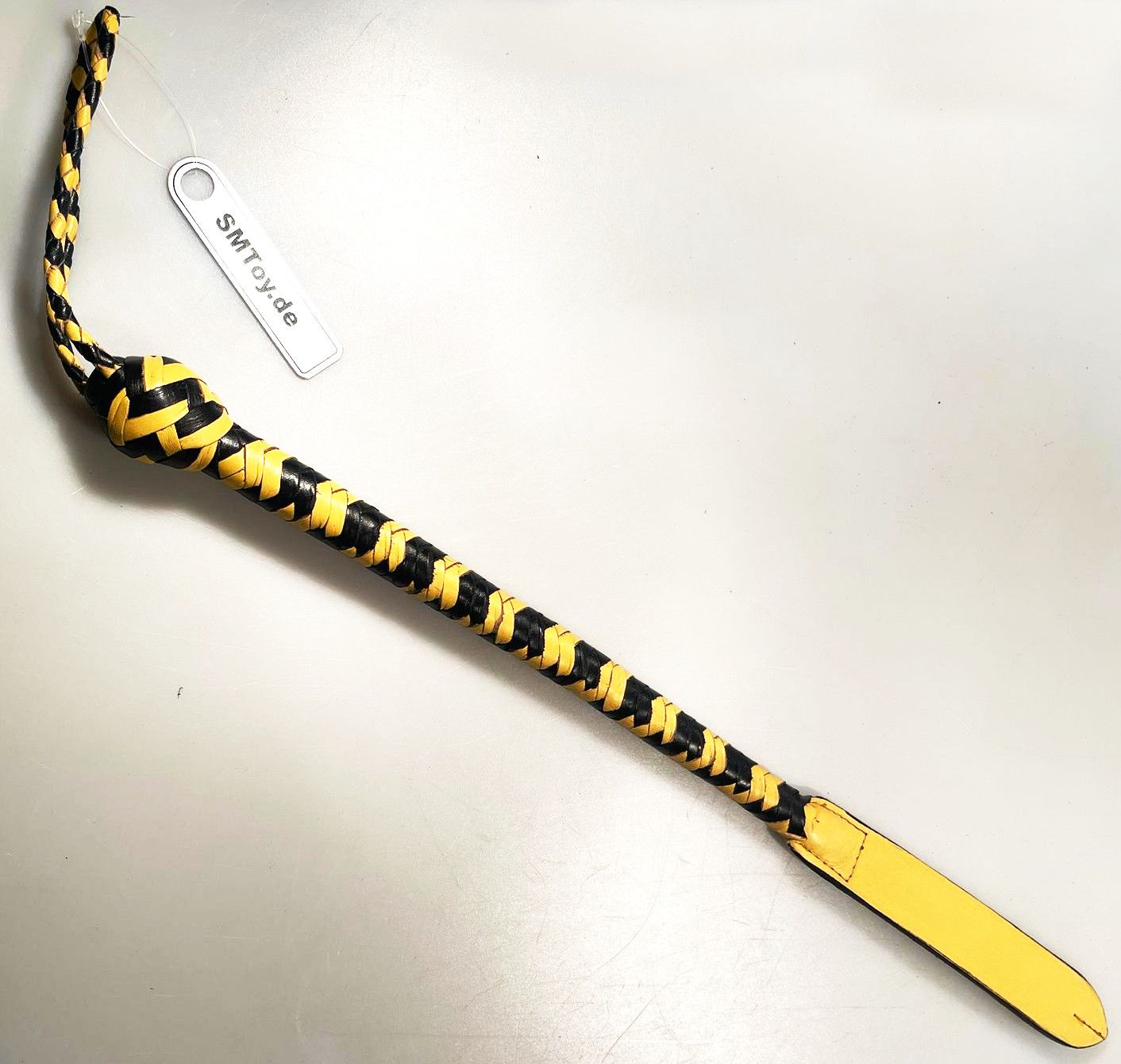 Kurzer Kantschu - Hochwertige Lederpeitsche mit Klatsche